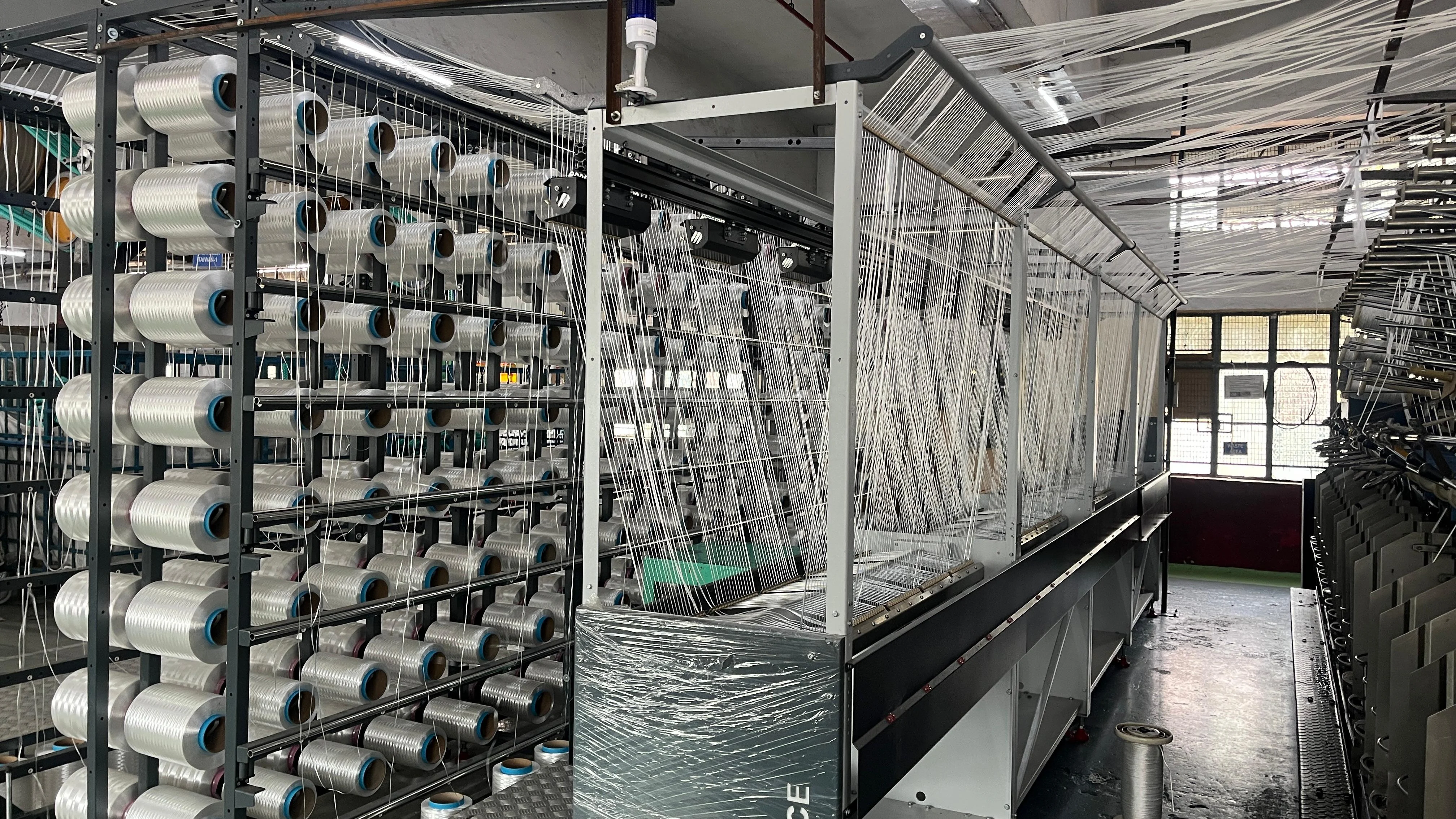 Coating Machine For Yarns