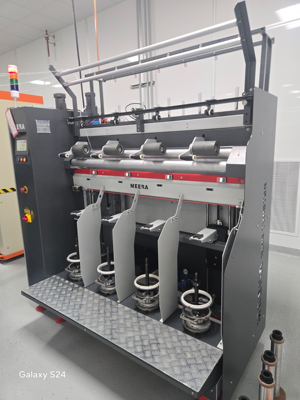 Ring Twister for Medical Thread Applications | MEERA