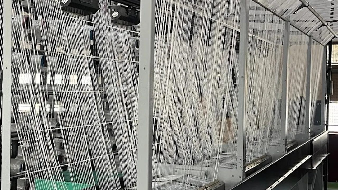 Kiss Roll Machines for Automotive, Aerospace & Transport Reinforcement | Meera